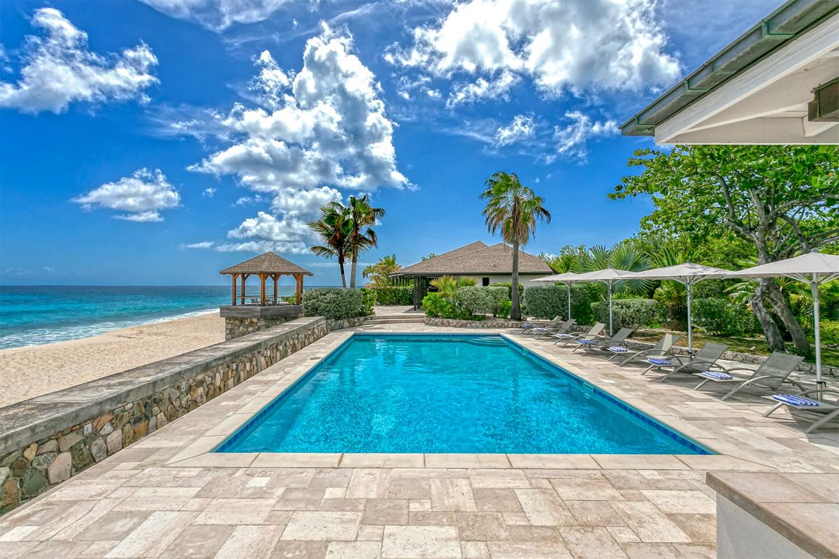 Villa rental St Martin - Pool view
